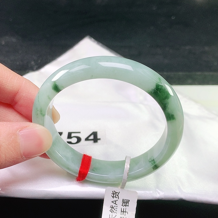 未镶嵌手镯（贵妃镯）翡翠754