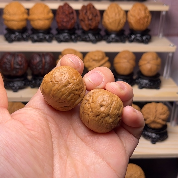 文玩核桃吊坠2w皮皮蛋