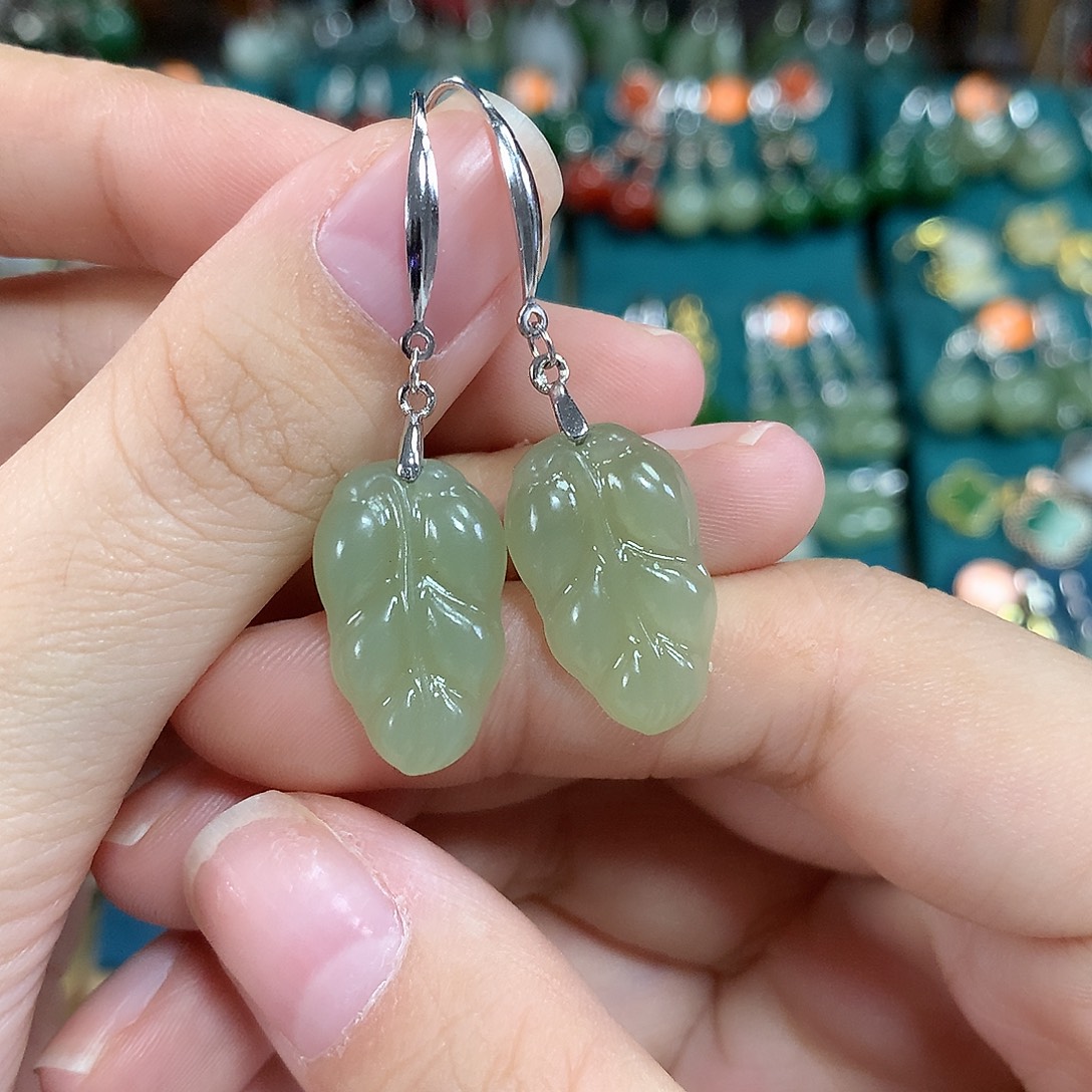 和田玉银S925镶嵌耳饰金枝玉叶卡19.7左右