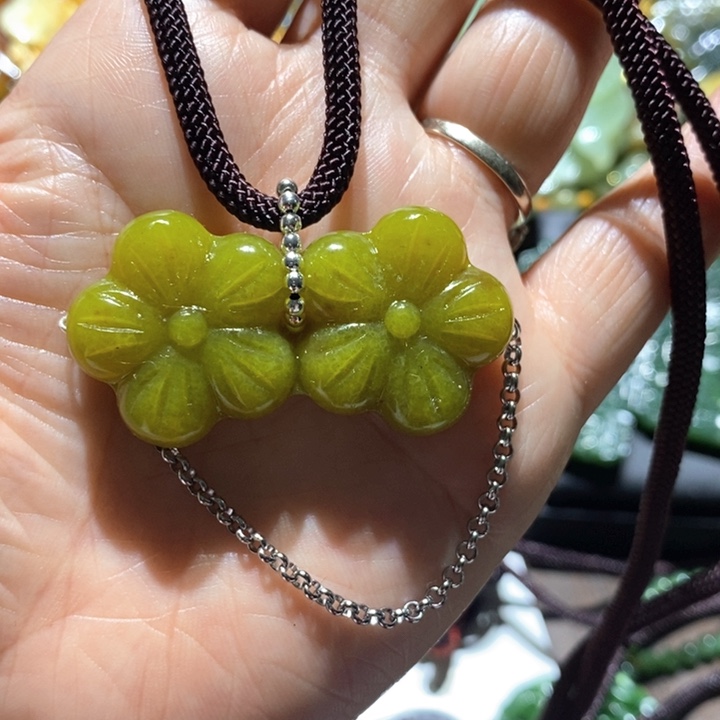 岫玉毛衣链未镶嵌