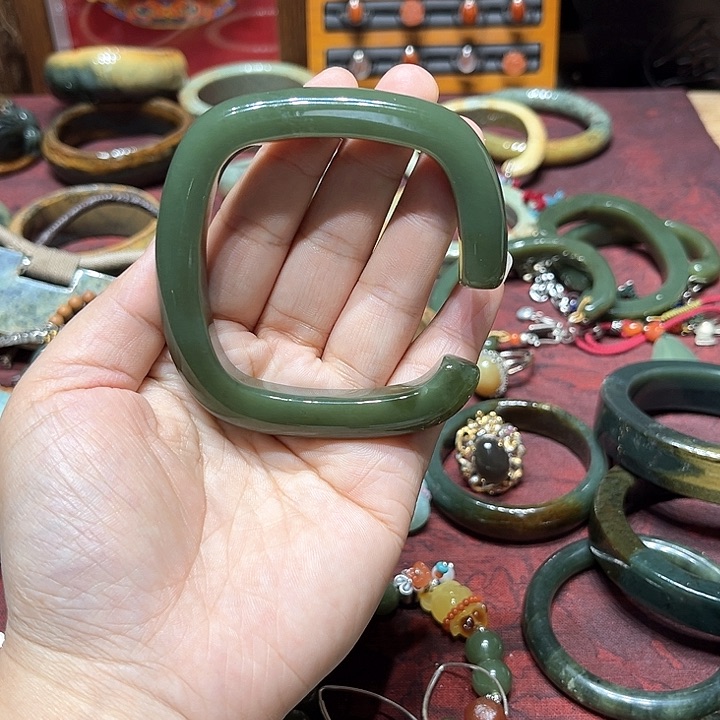 和田玉手镯未镶嵌用****5