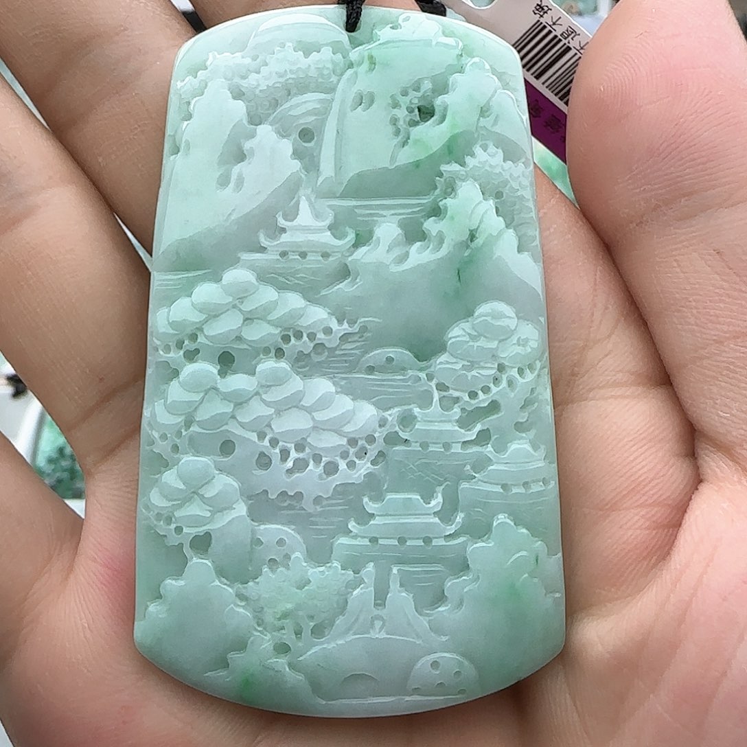 翡翠颈饰未镶嵌翡翠