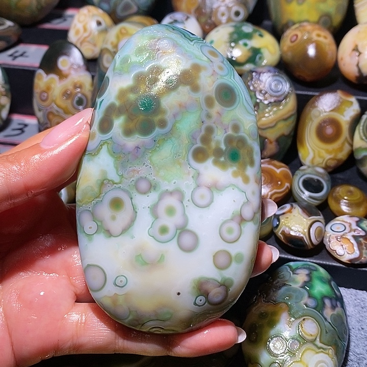 玛瑙/玉髓未镶嵌珠宝奇石32