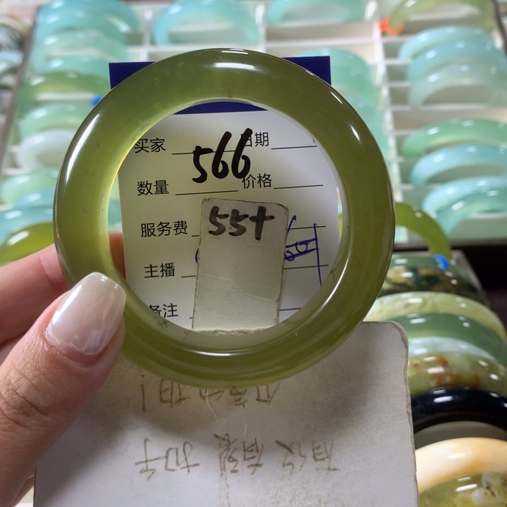 未镶嵌蛇纹石玉手镯566