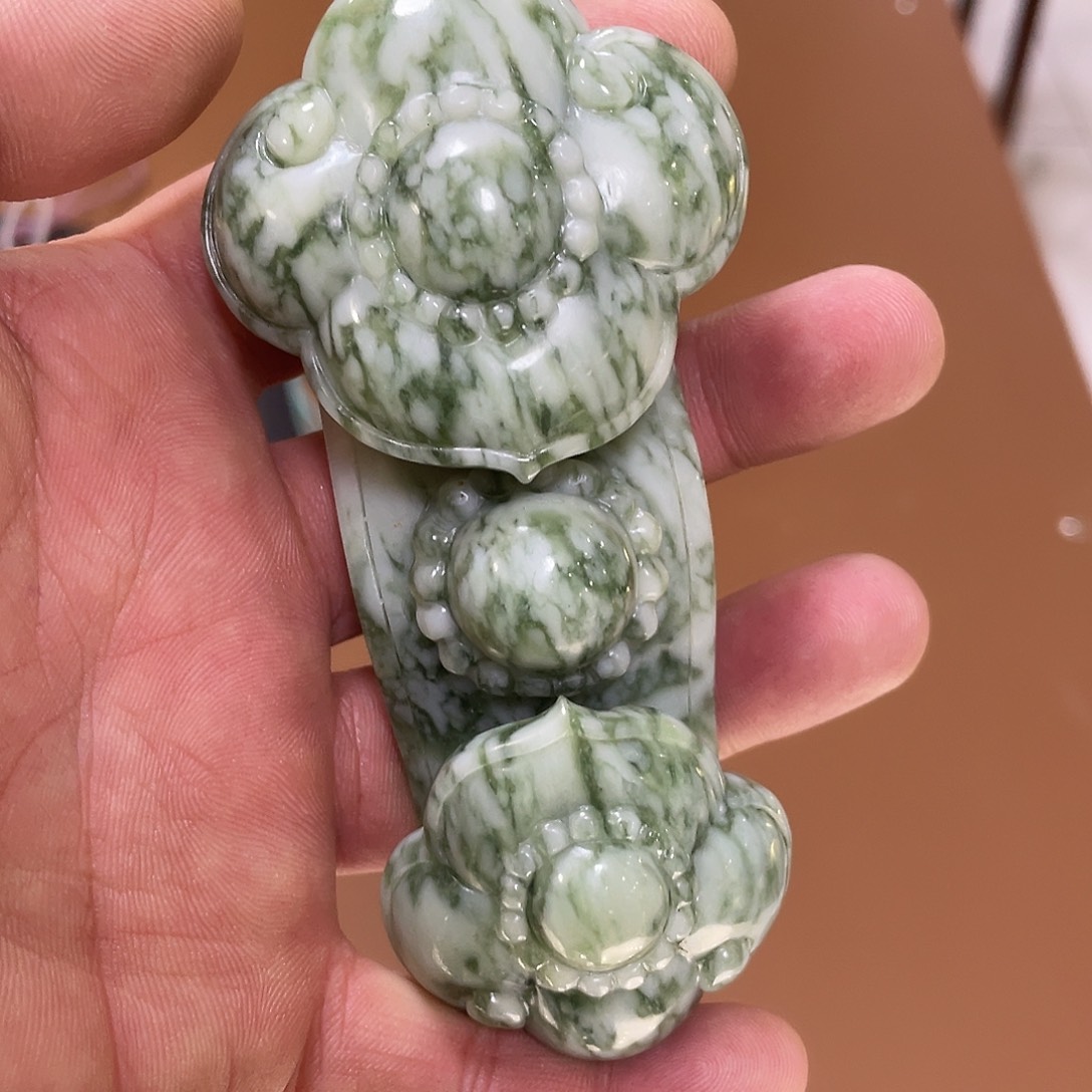 未镶嵌蛇纹石玉珠宝奇石A**子