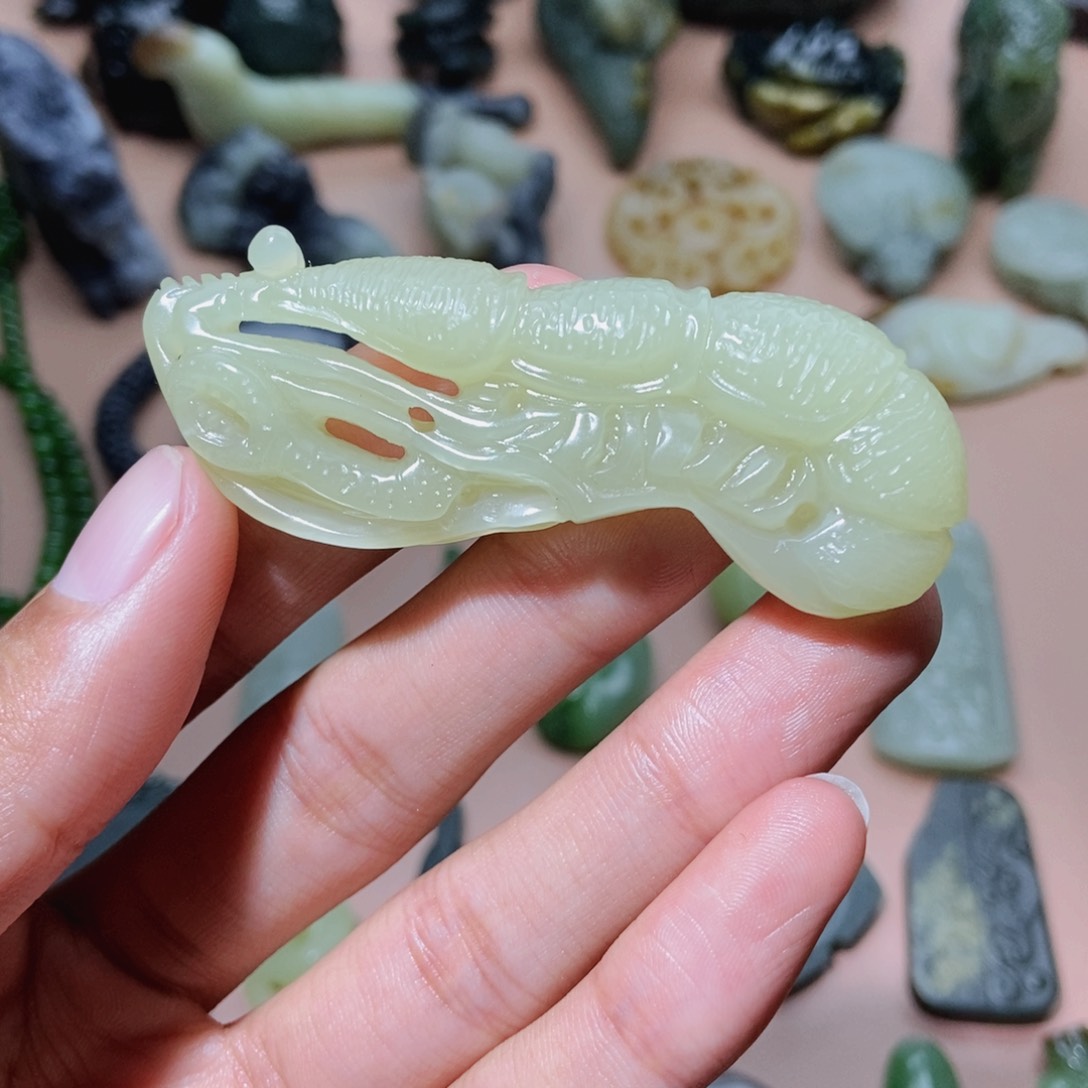 和田玉颈饰未镶嵌