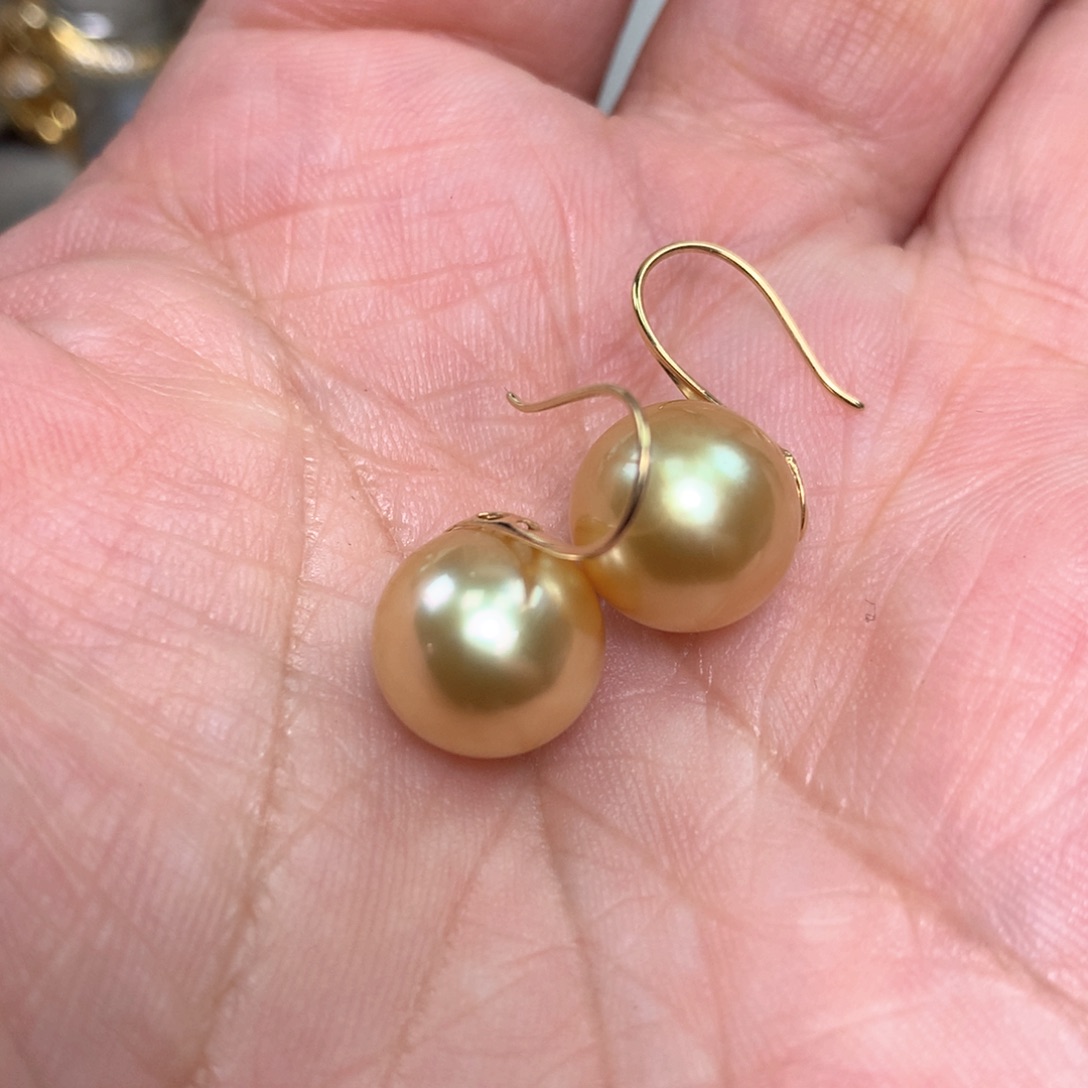 海水珍珠耳饰18K金镶嵌