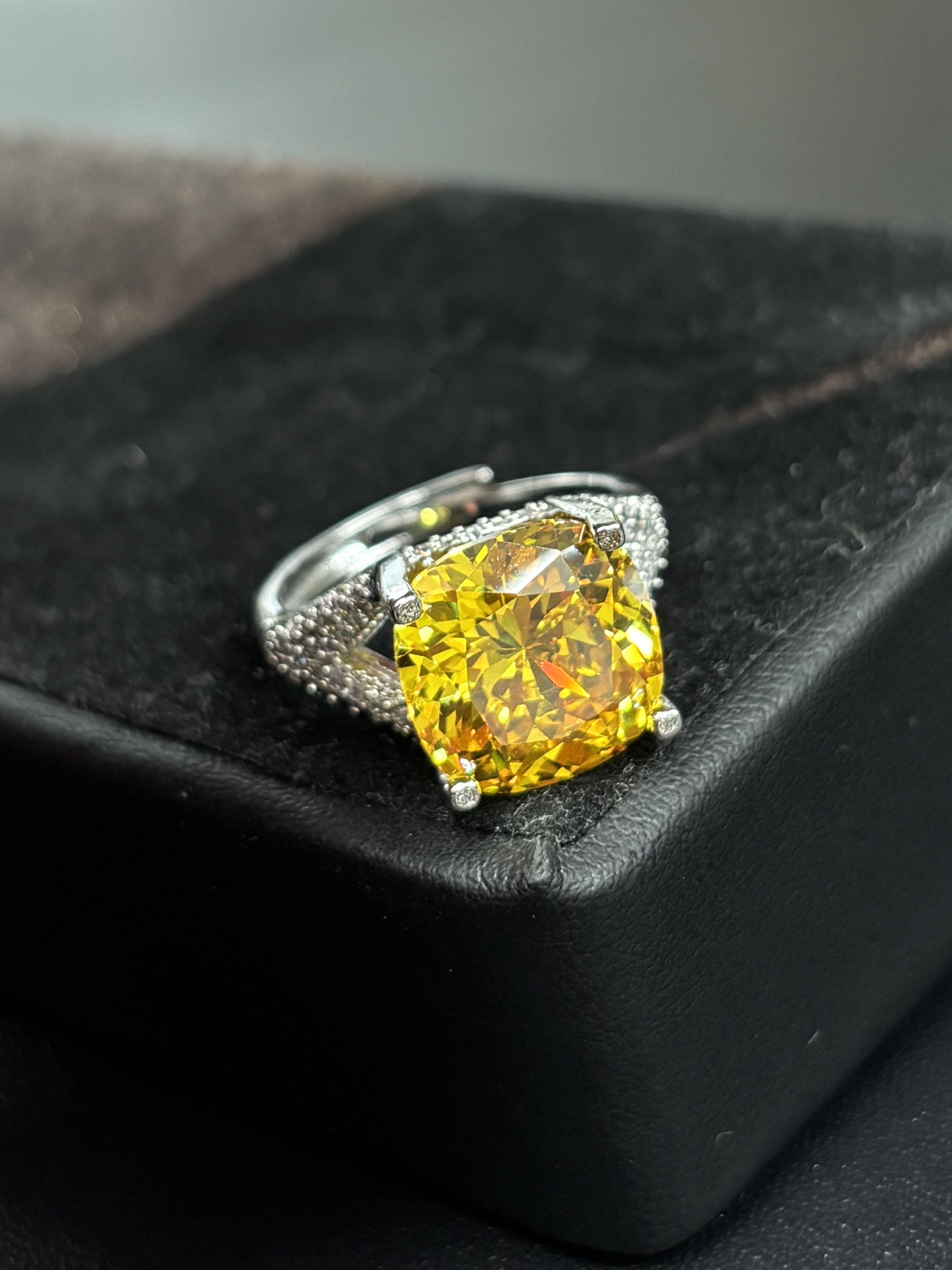 培育蓝宝石/Orange/Yellow Sapphire/VVD/戒指