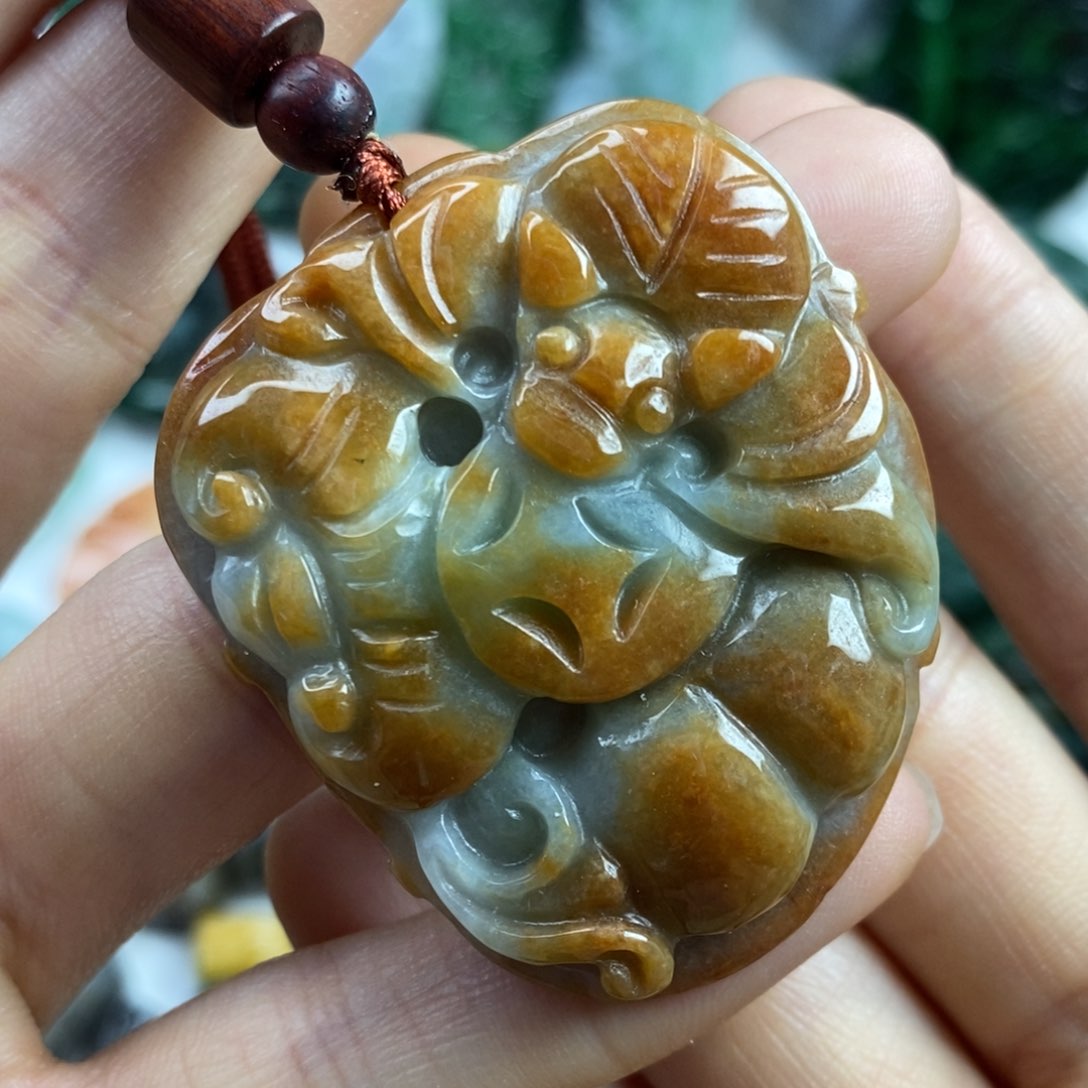 翡翠颈饰未镶嵌吊坠