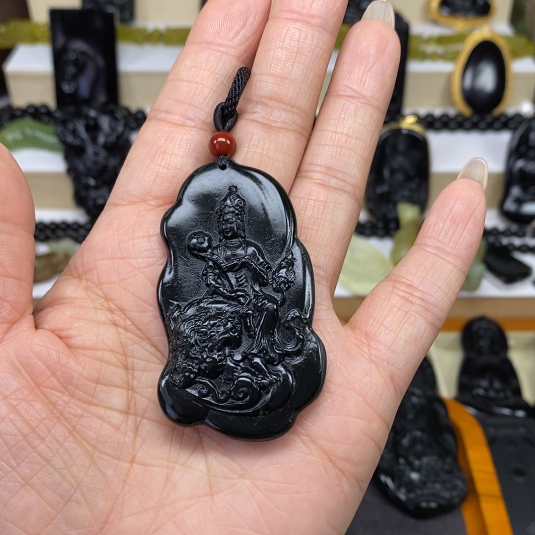 蛇纹石玉吊坠未镶嵌独**莲