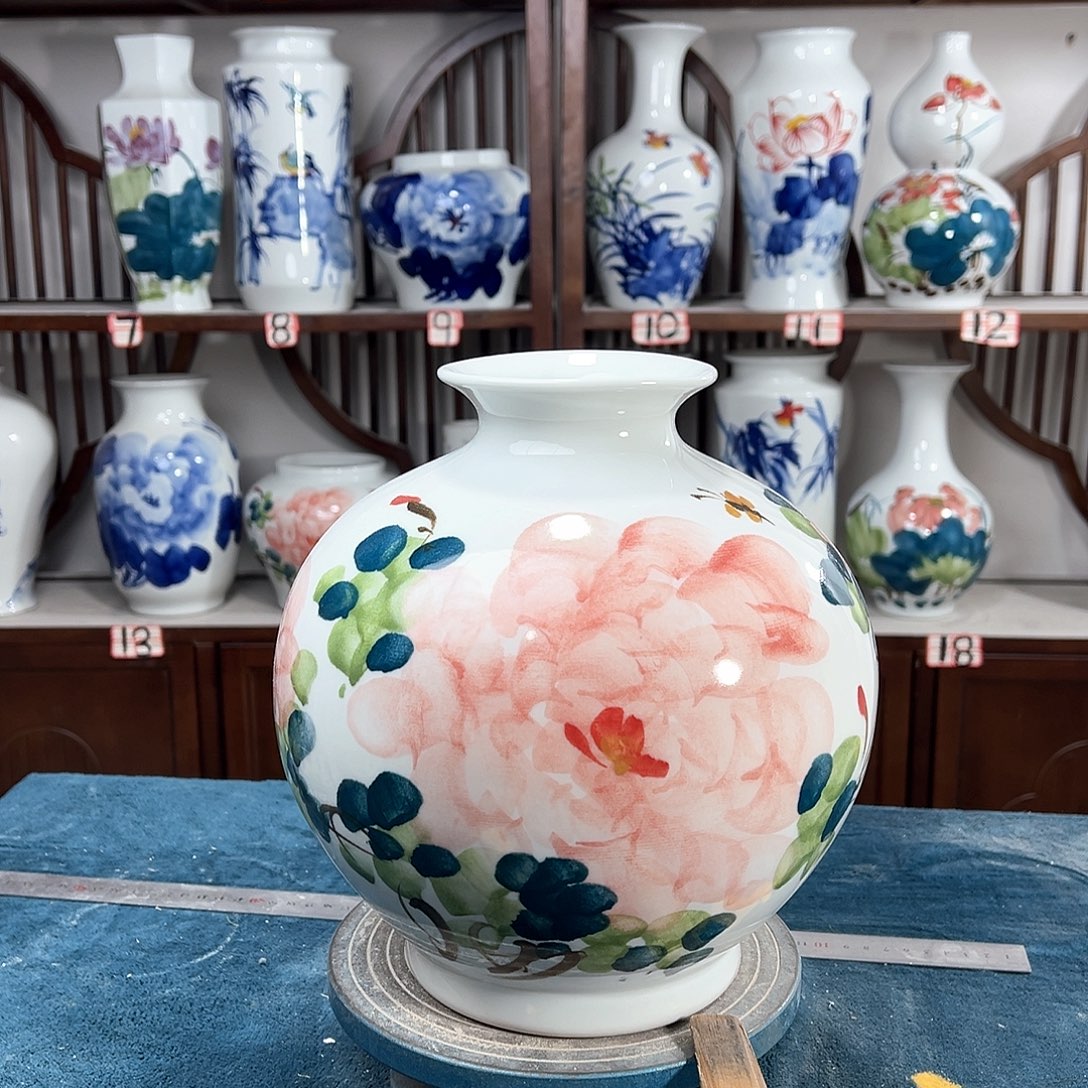 摆件景德镇陶瓷石红牡花