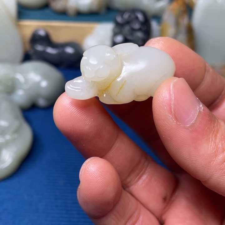 颈饰未镶嵌和田玉我****抠