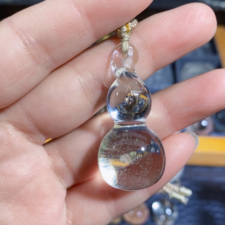 未镶嵌颈饰发晶吊坠