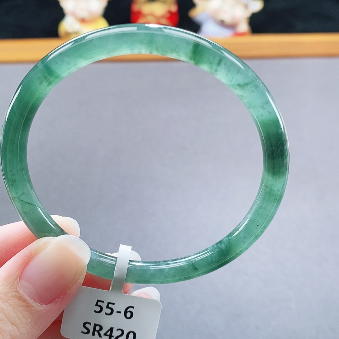 翡翠未镶嵌手镯100