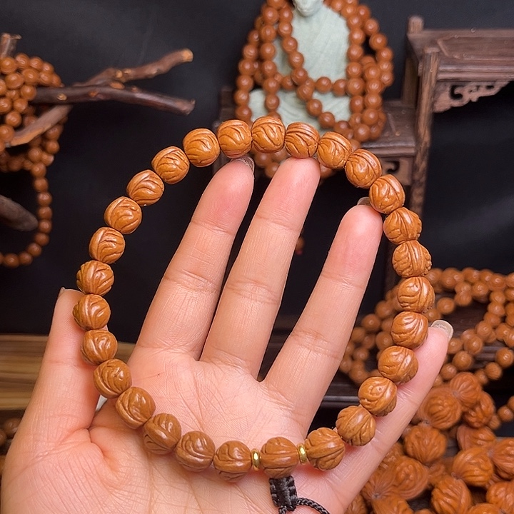 桃核手串双脊龙手持