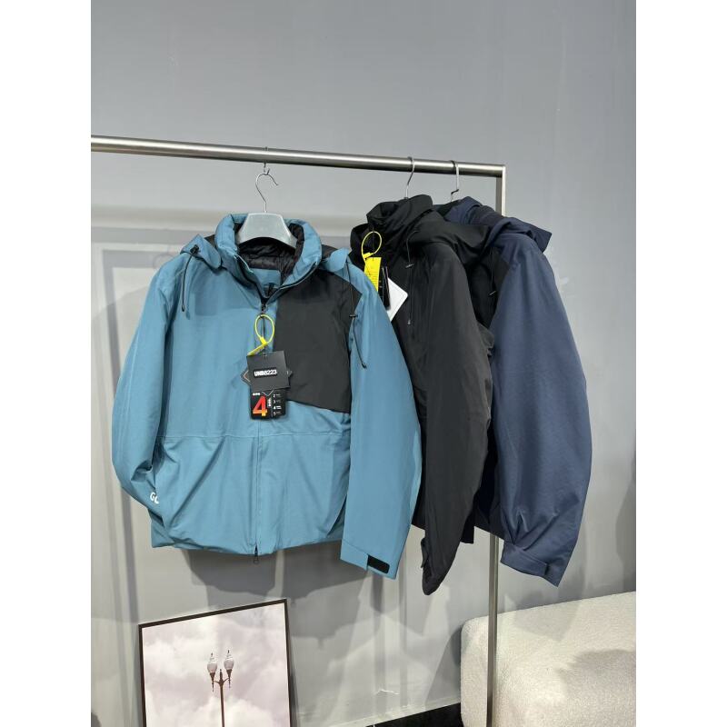 8223户外机能强度抗寒防风雪连帽加厚羽绒服可背带外套男