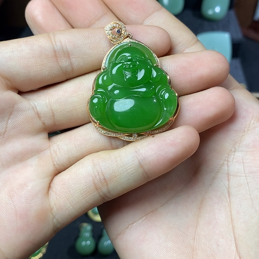 和田玉18K金镶嵌颈饰用*