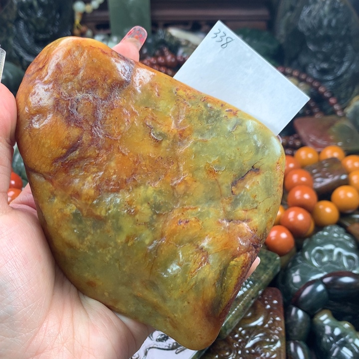 透闪石质玉未镶嵌珠宝奇石