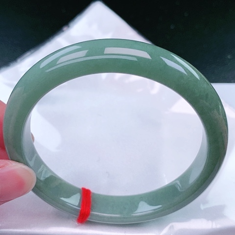 翡翠手镯未镶嵌95号62.6圈