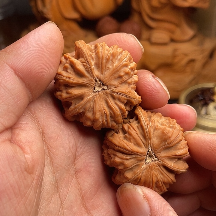 端***木吊坠文玩核桃文山三棱
