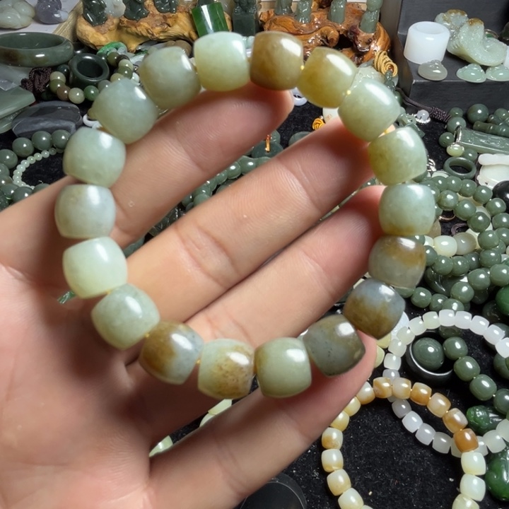 和田玉手串未镶嵌太**光卡12