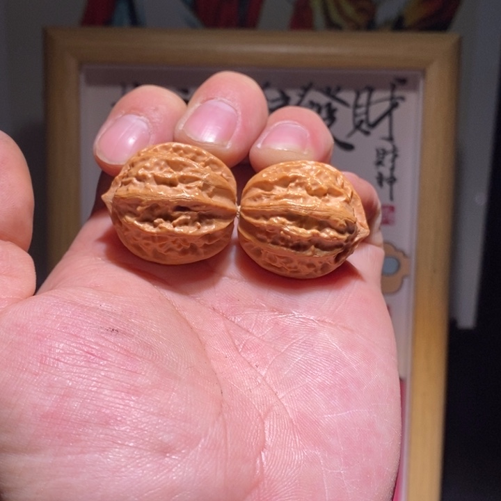 文玩核桃把件五爪金龙