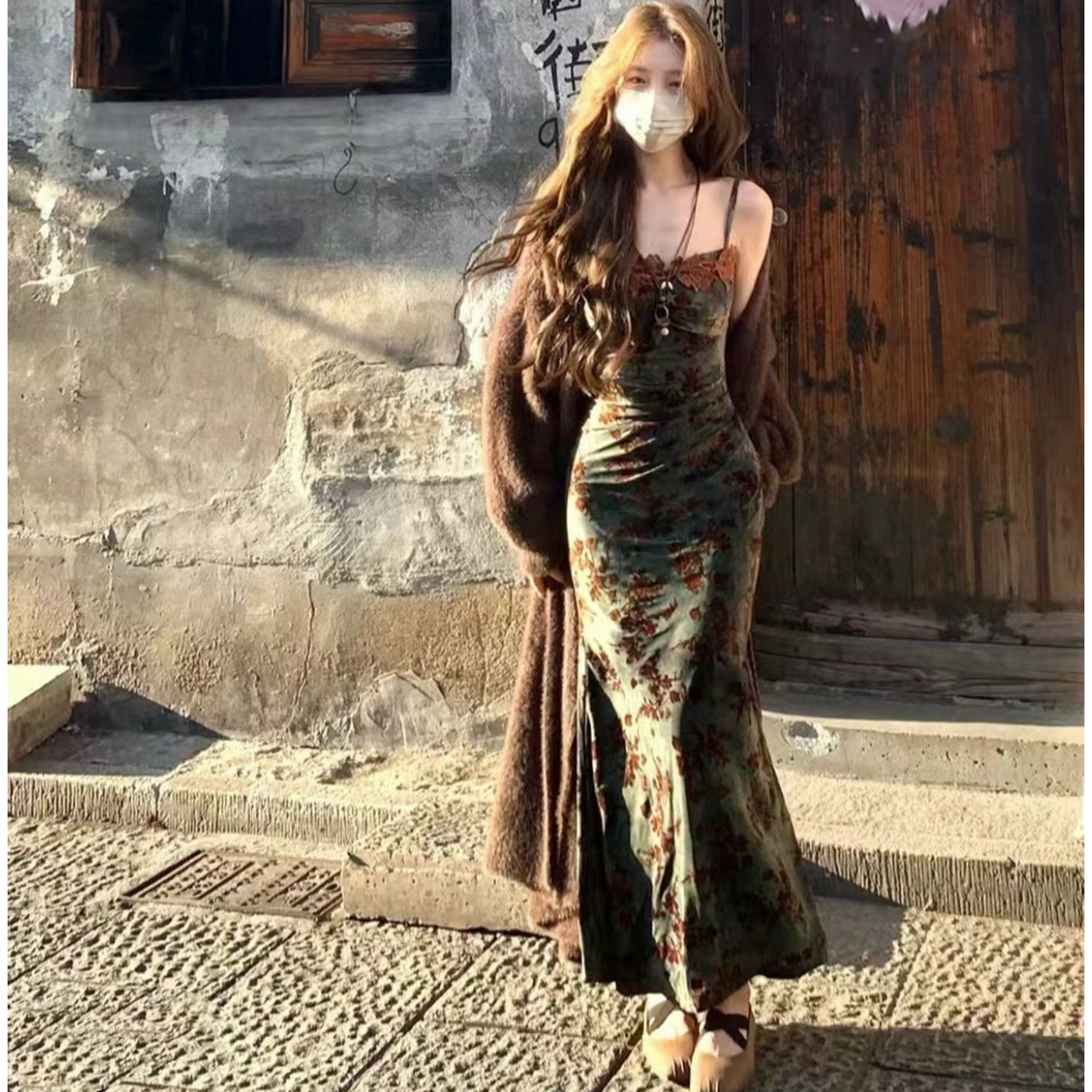 新款法式蕾丝长裙吊带收腰碎花连衣裙女（带胸垫）