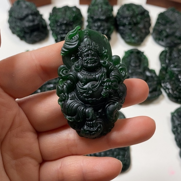 定制翡翠未镶嵌大*黄财神