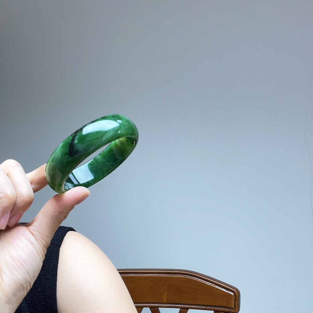 和田玉手镯未镶嵌阿*1