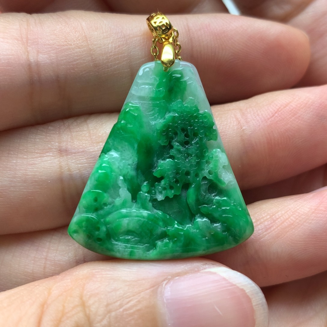 翡翠未镶嵌颈饰翡翠