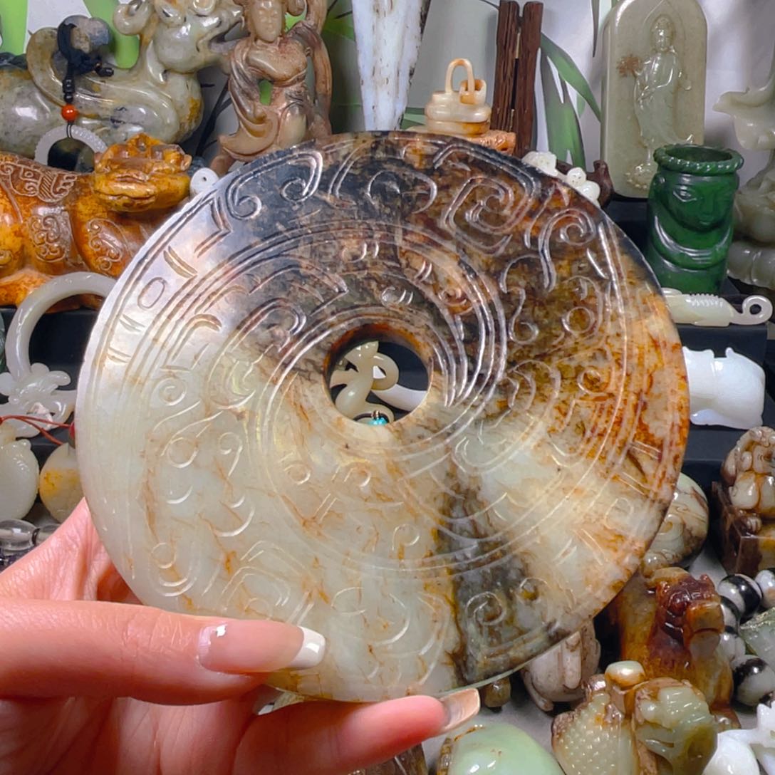 和田玉挂件未镶嵌江**人