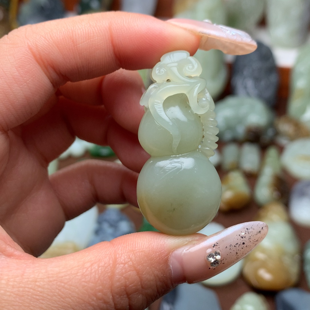 和田玉挂件未镶嵌