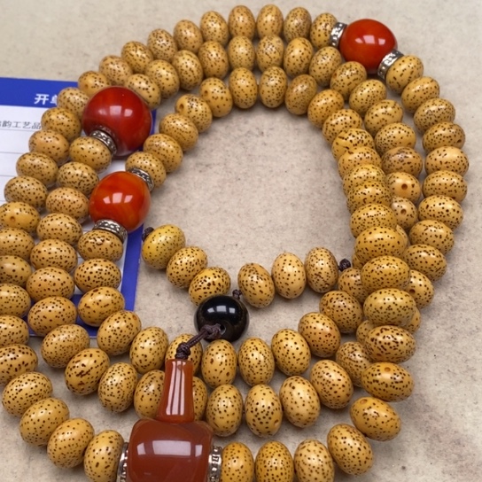 吊坠星月菩提羊****?