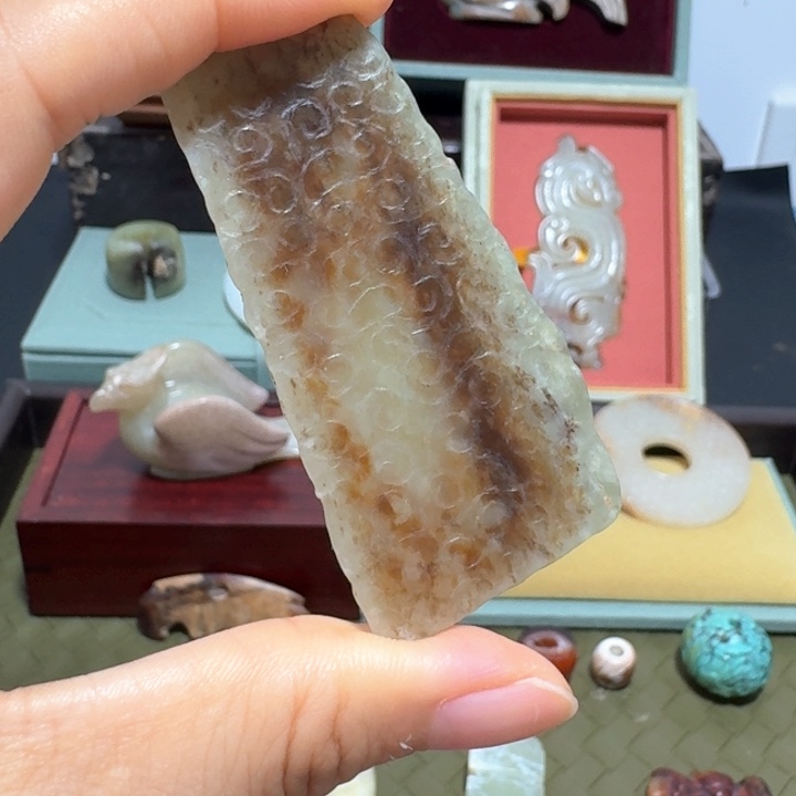 先***房颈饰未镶嵌和田玉
