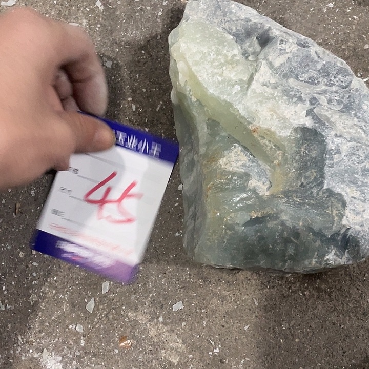 蛇纹石玉未镶嵌珠宝奇石