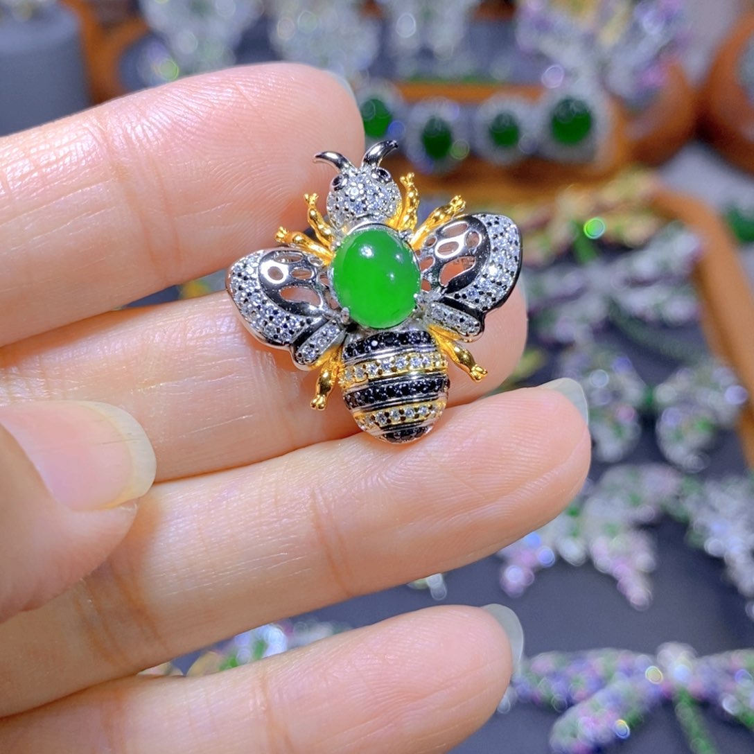 翡翠颈饰银S925镶嵌天然翡翠