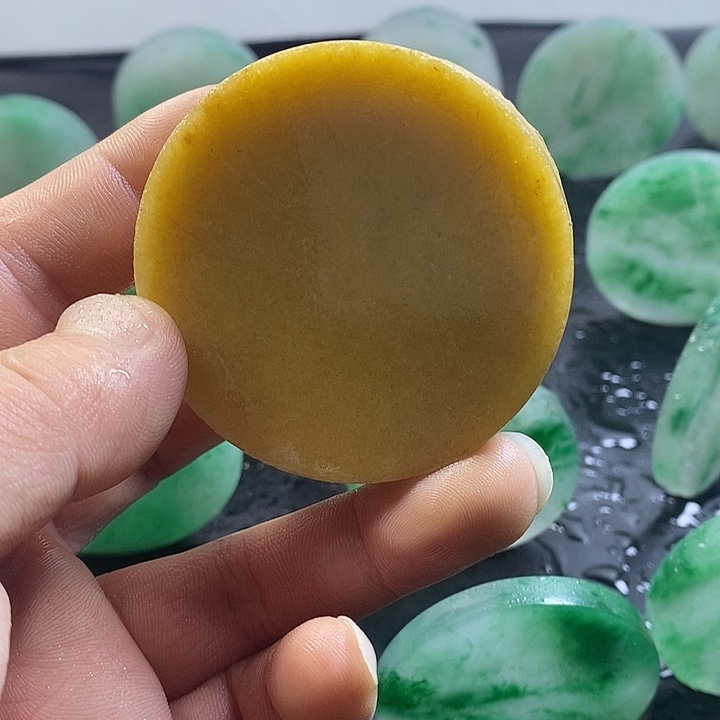 未镶嵌财神定制石英质玉（非洲翠）三****醉定制