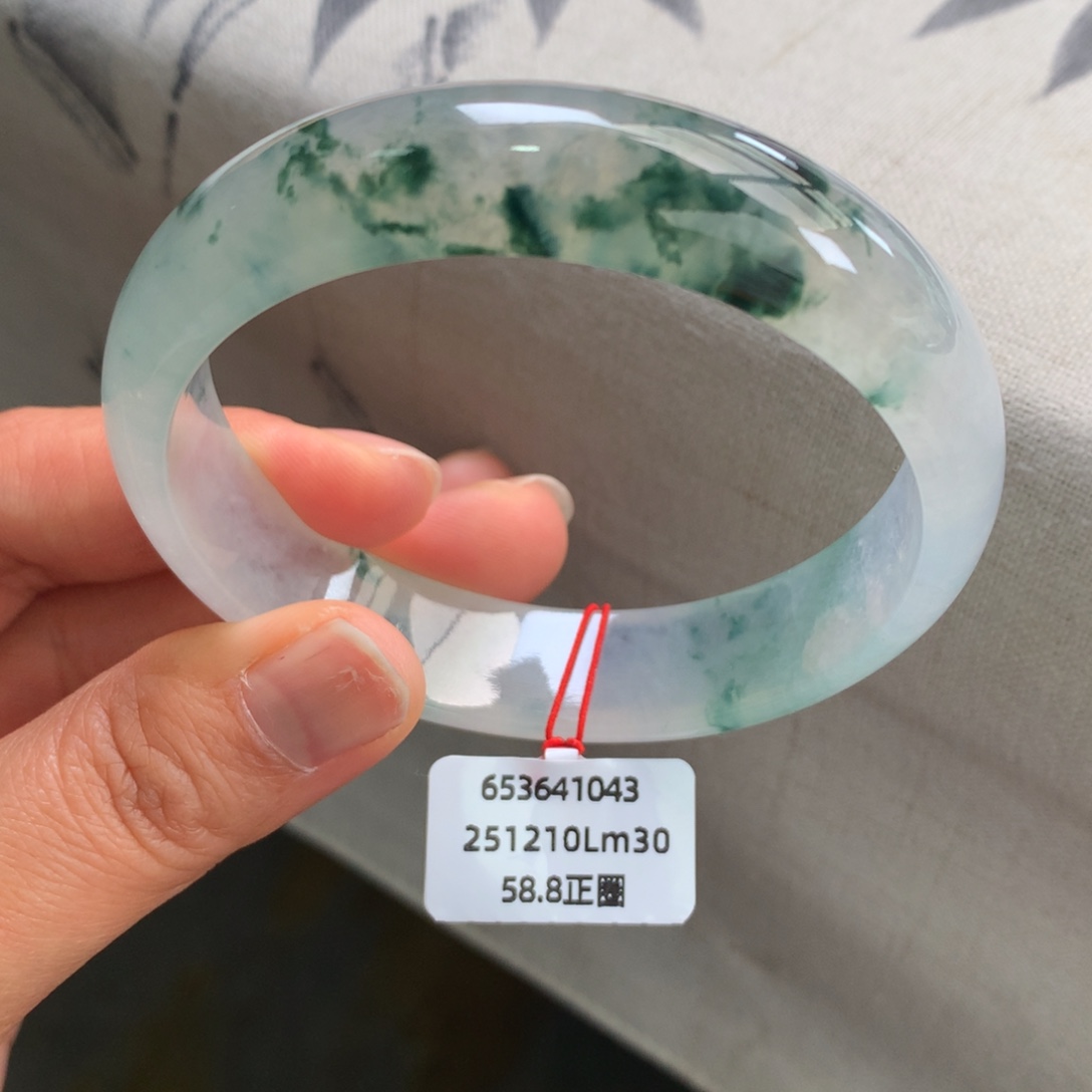 翡翠未镶嵌手镯冰起光水墨飘花性价比【强推】