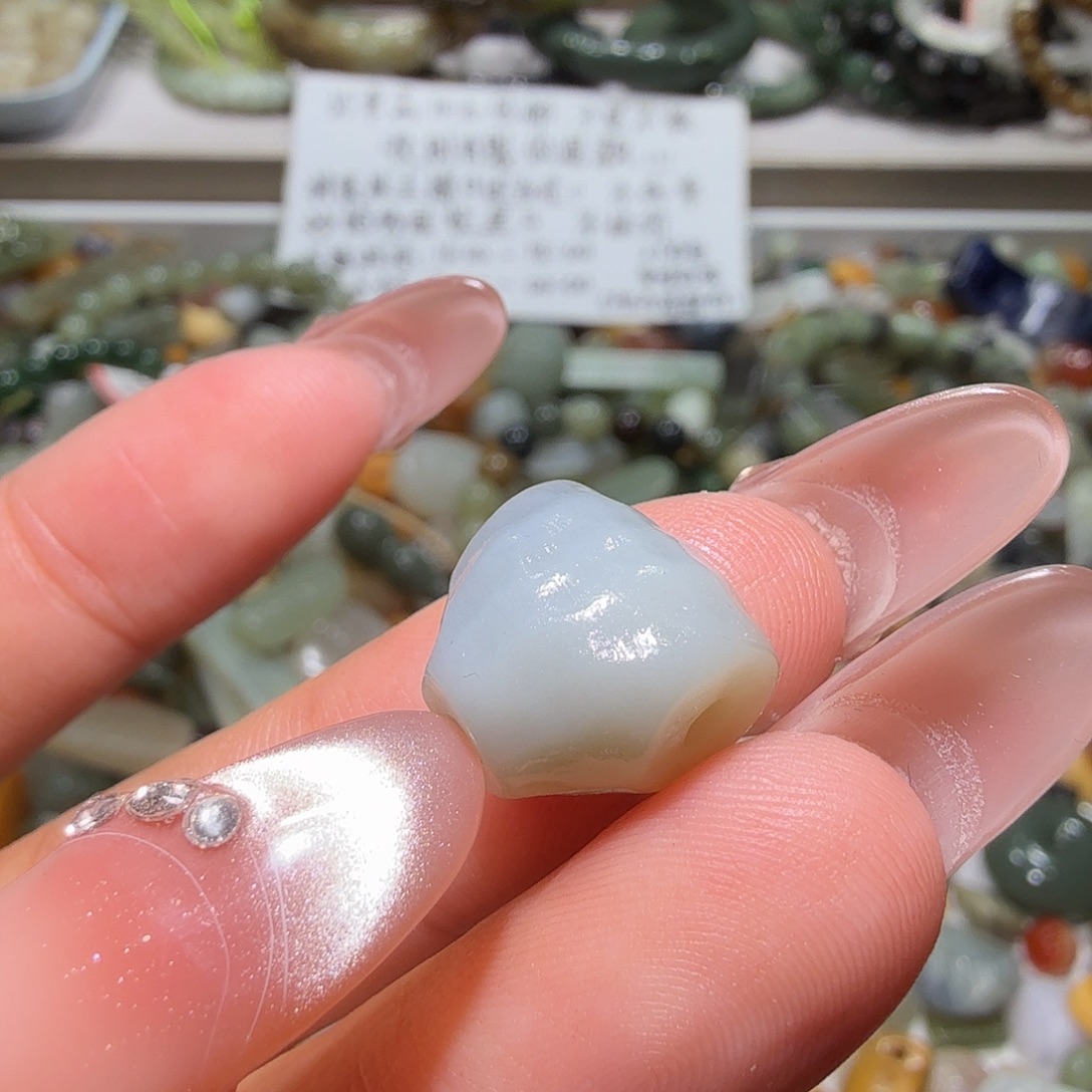和田玉未镶嵌珠宝奇石