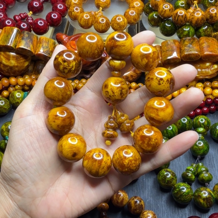 松木琥珀木文玩手串