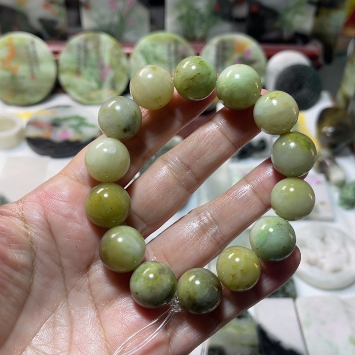 独山玉未镶嵌颈饰卡16微暇