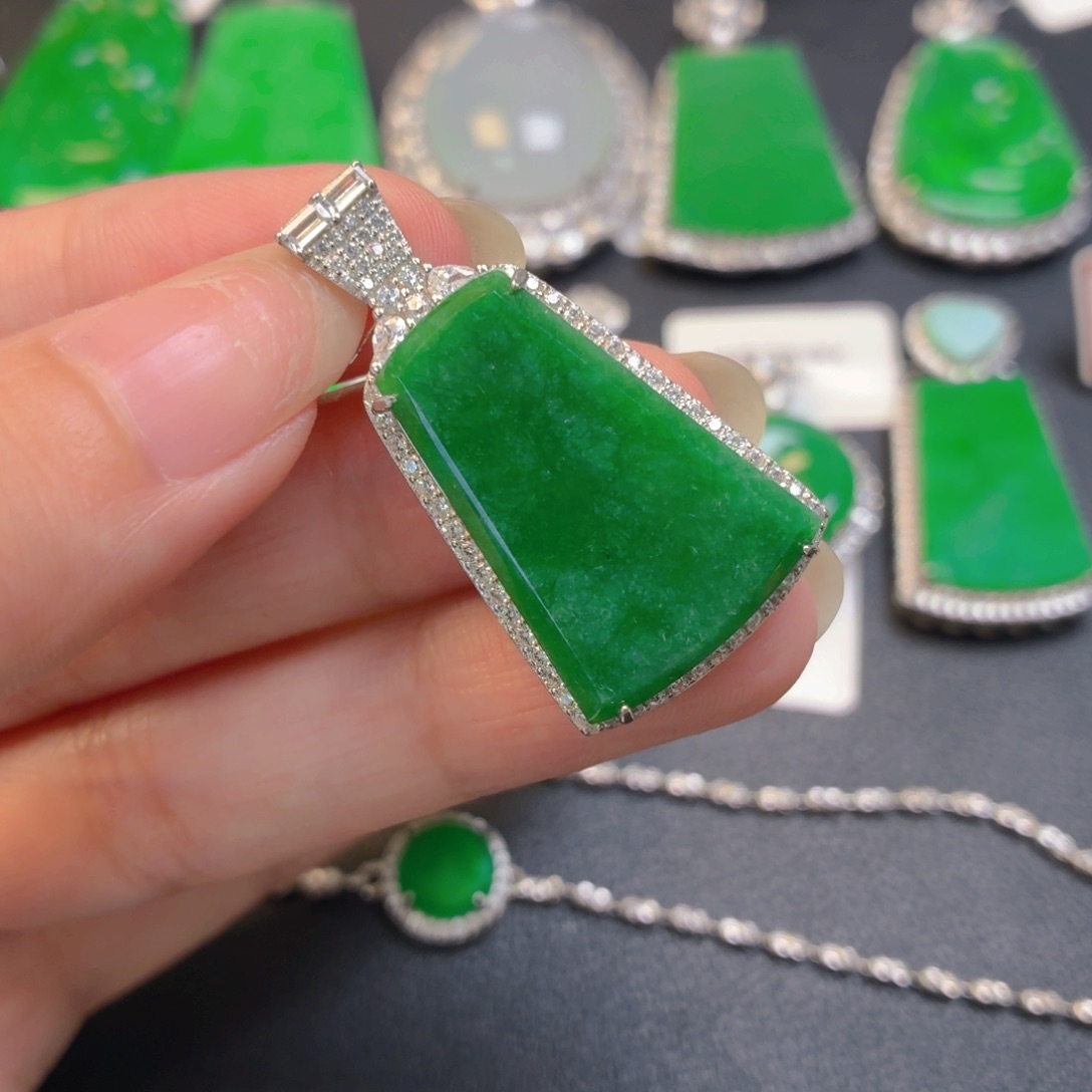 翡翠银S925镶嵌颈饰