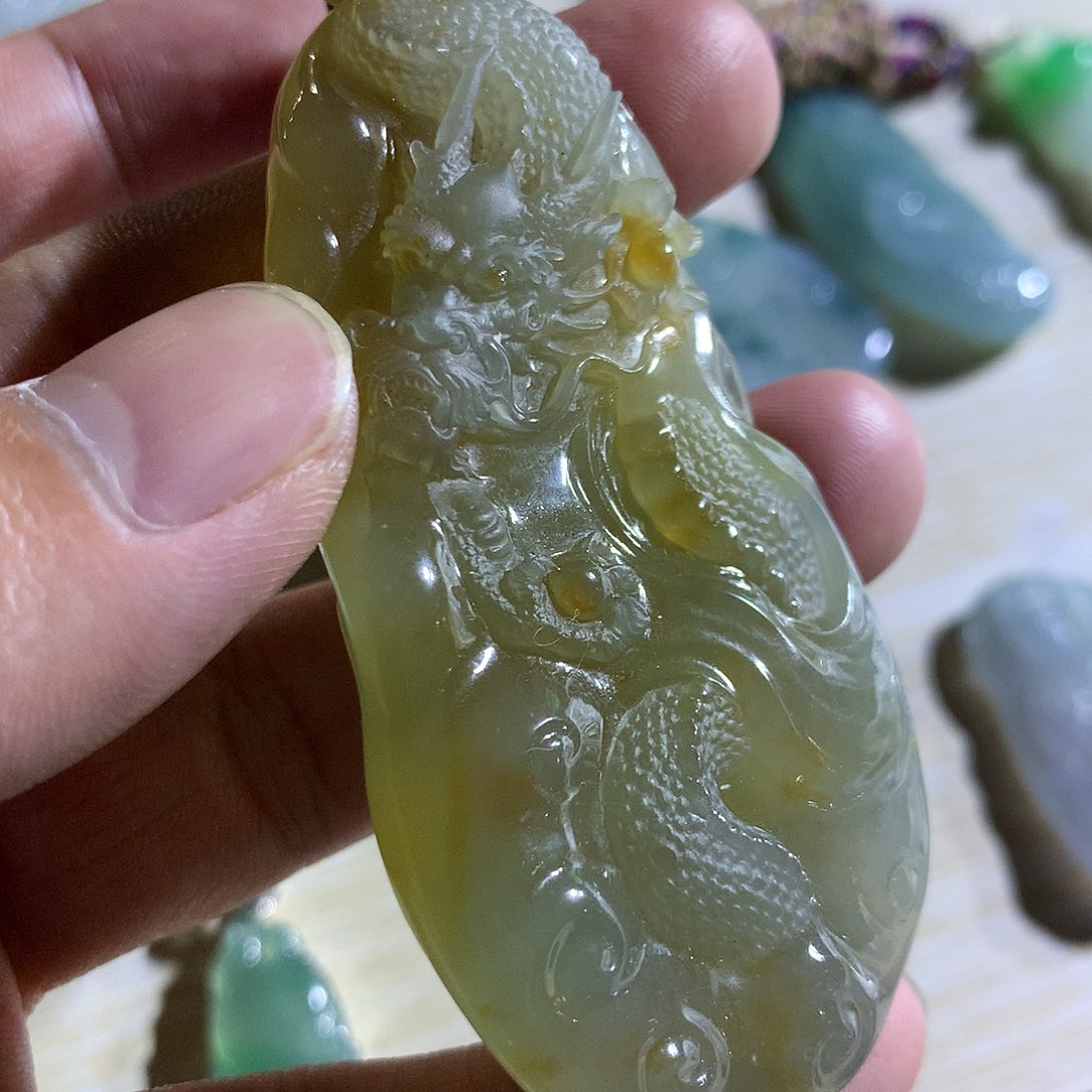 定制翡翠未镶嵌翡翠
