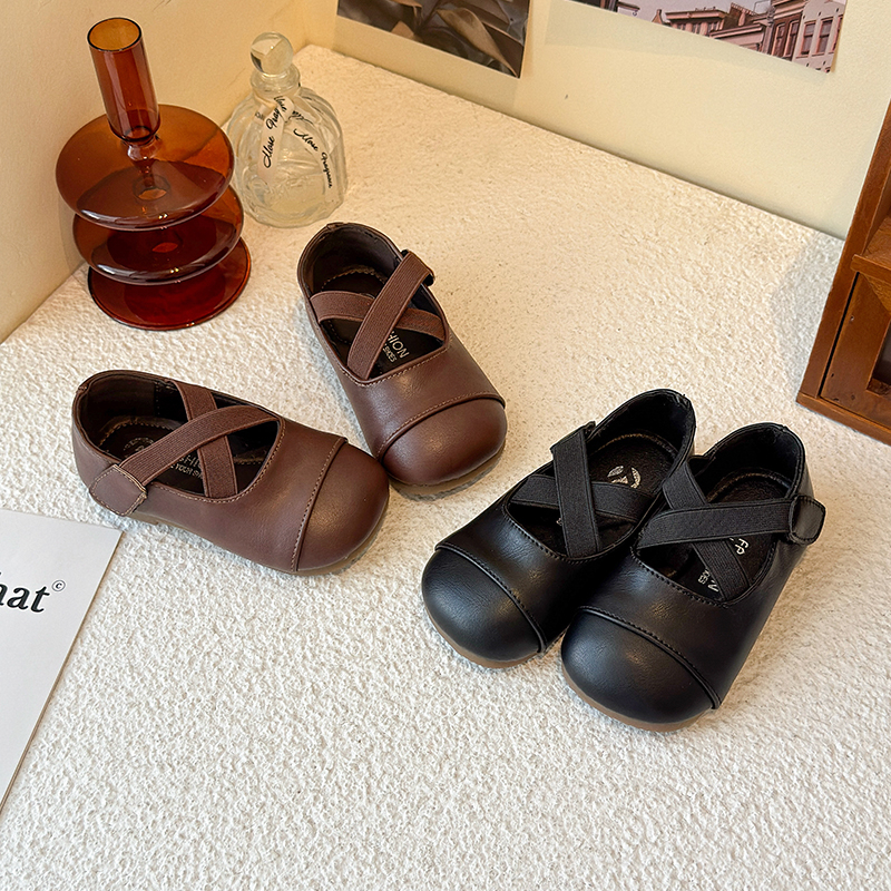 女童皮鞋2025新款秋季儿童鞋子小女孩软底洋气公主鞋女宝黑色单鞋