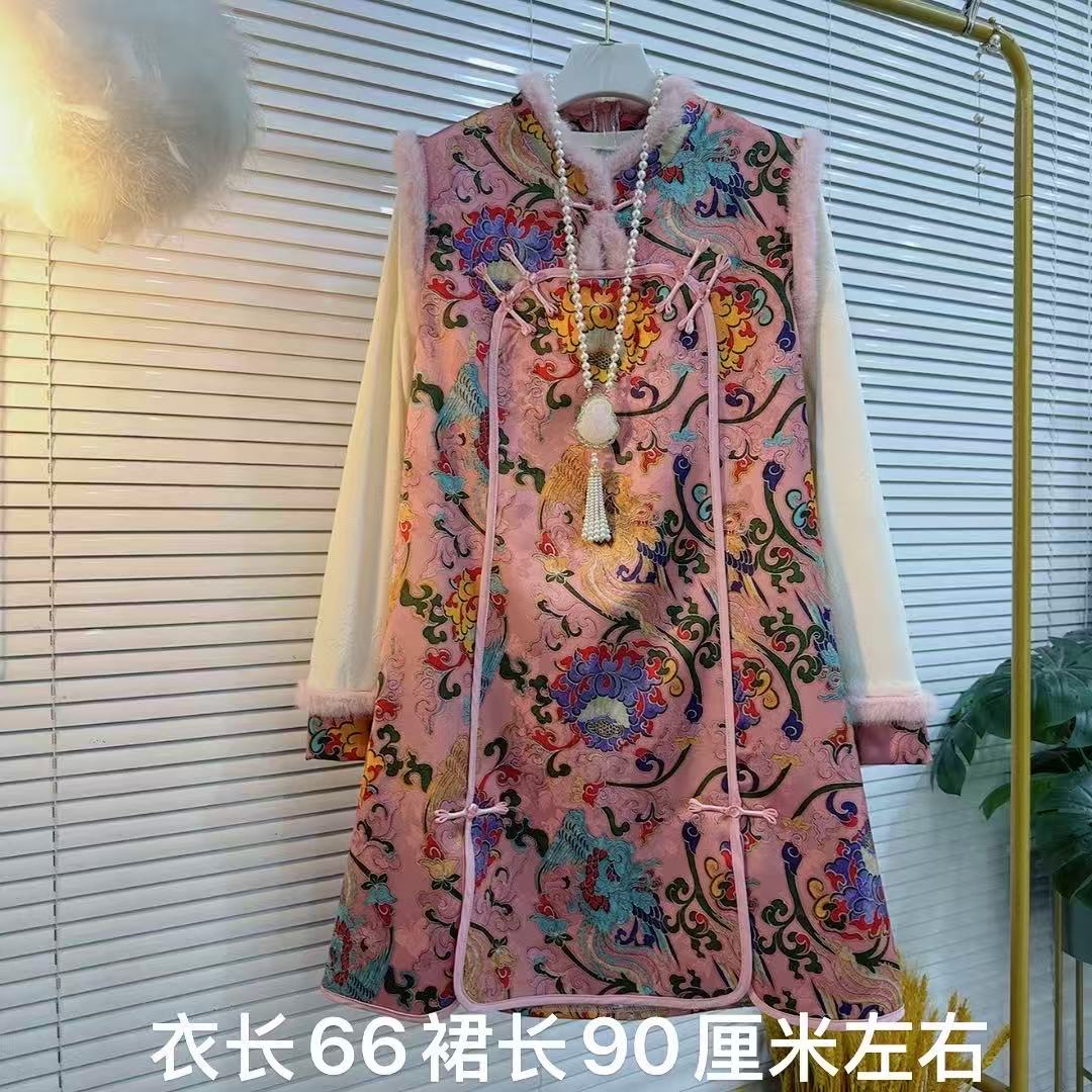 冬季加绒保暖新中式重工雕花盘扣连衣裙搭配打底衫