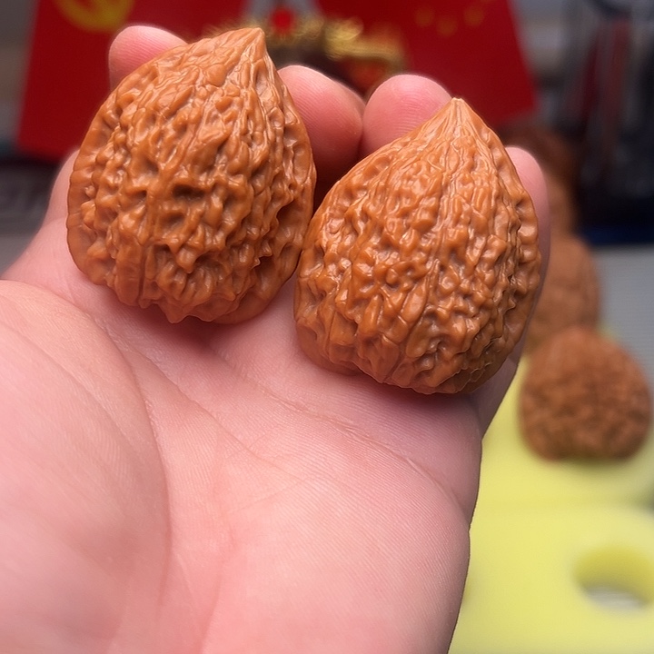 吊坠文玩核桃蛇王一抹红34