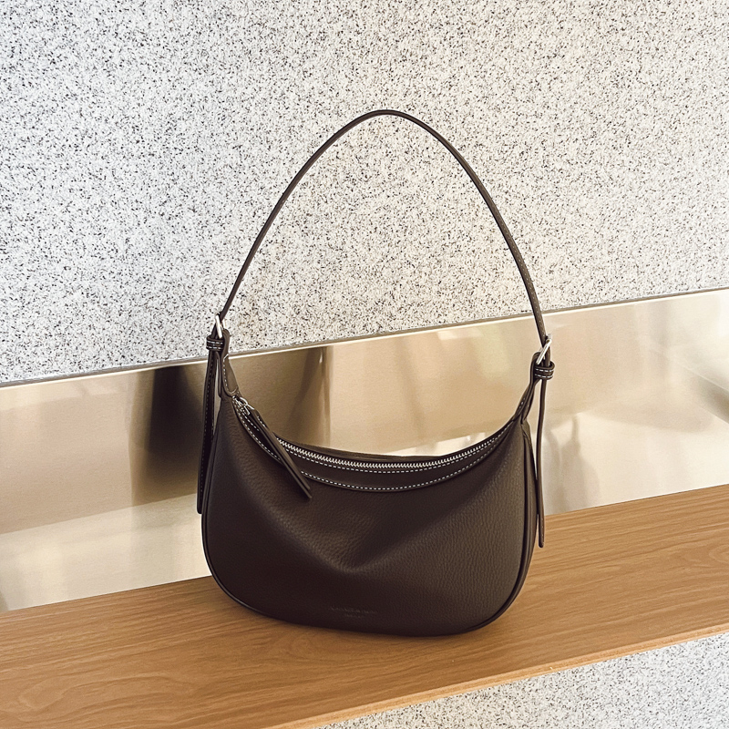 高级感时尚洋气2025流行秋冬腋下包复古通勤大容量单肩手提斜挎包