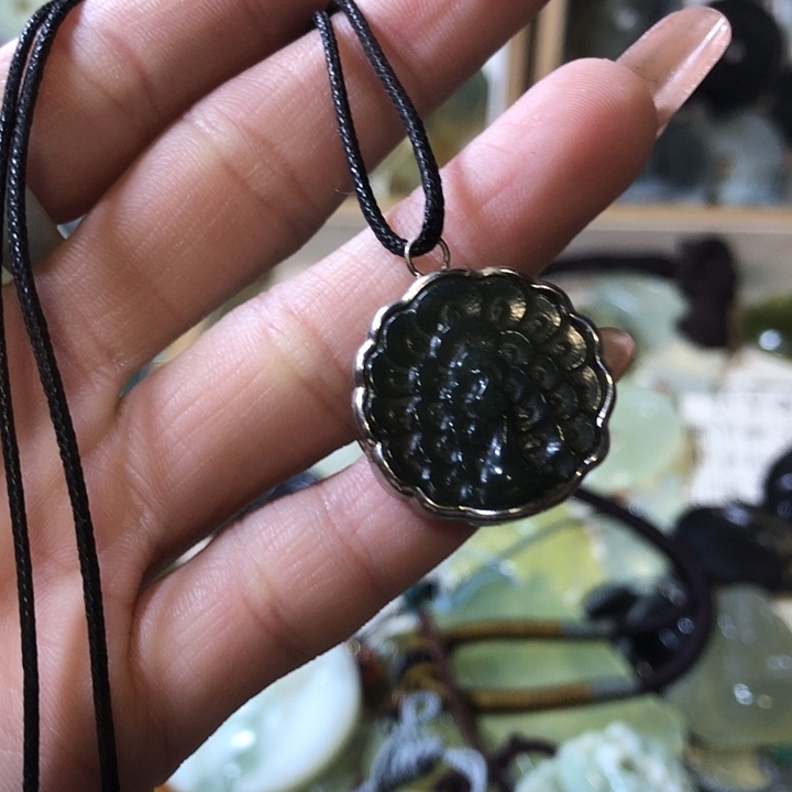 岫玉岫玉挂件未镶嵌