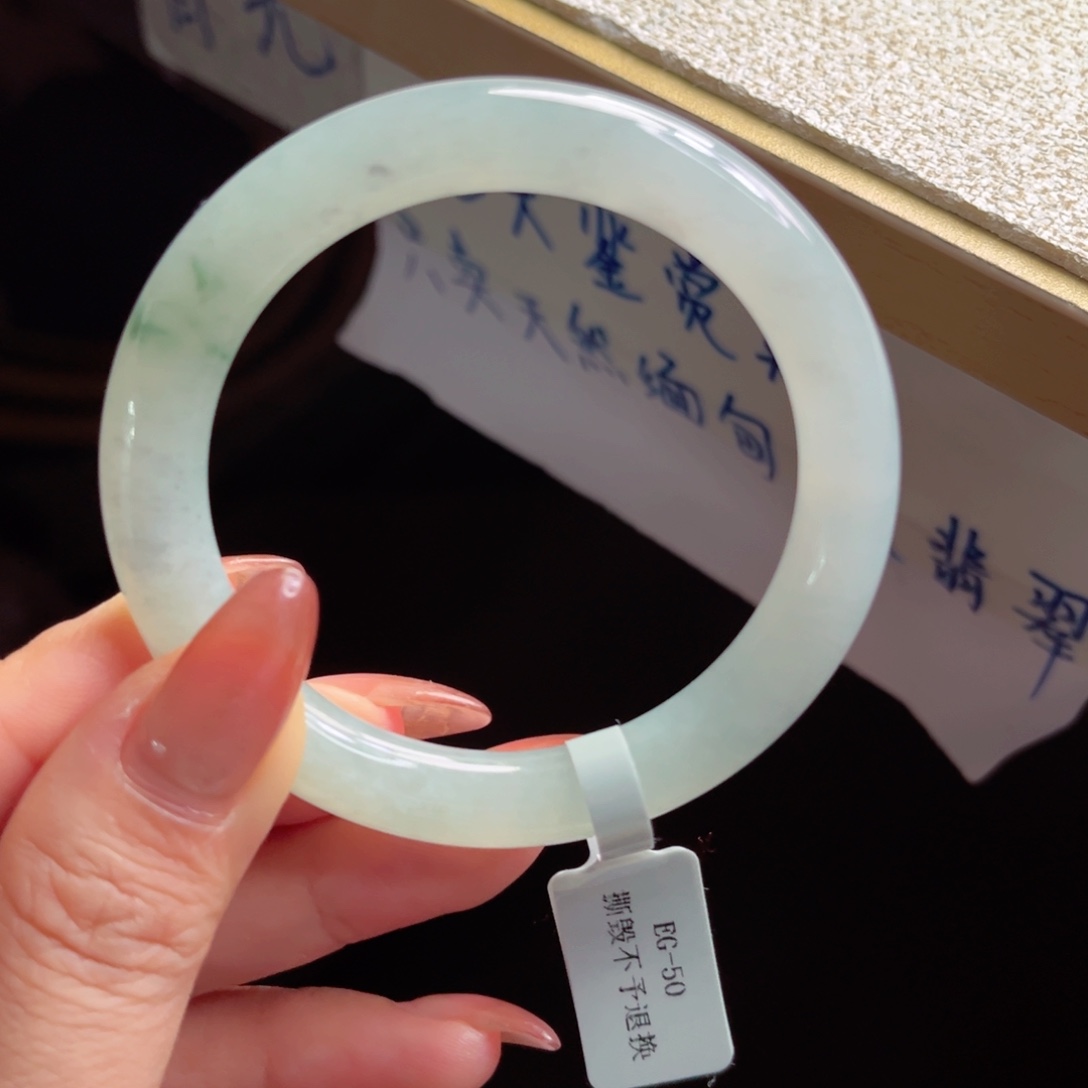 翡翠未镶嵌手镯手镯