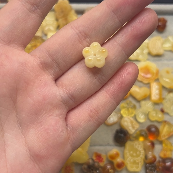 裸石琥珀未镶嵌渝*?天然蜜蜡配件